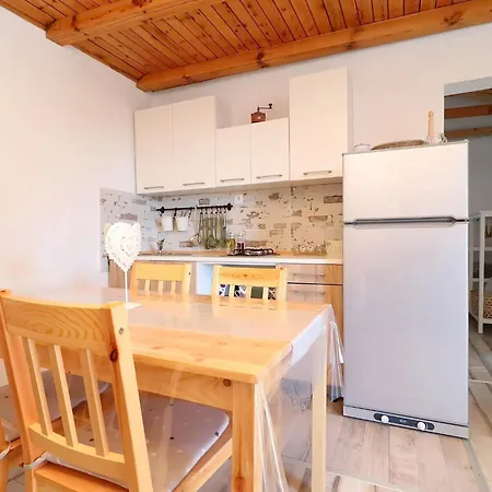 Hébergement de vacances Greenside Lumi-two Bedroom With Terrace And Sea View Vela Luka